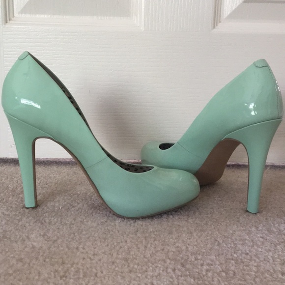 jessica simpson green heels